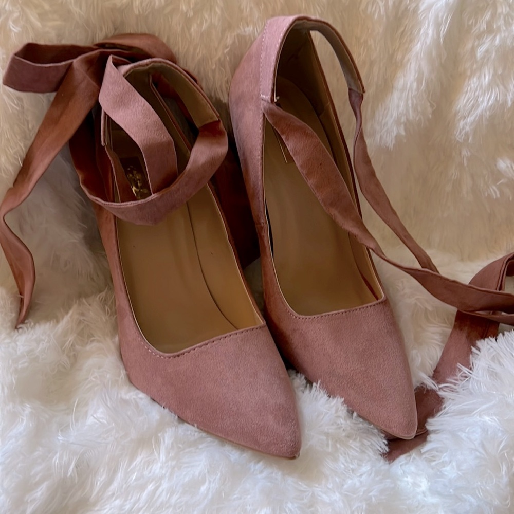 Qupid-Pink Lace-up Pointy Toe Heeled Pumps.